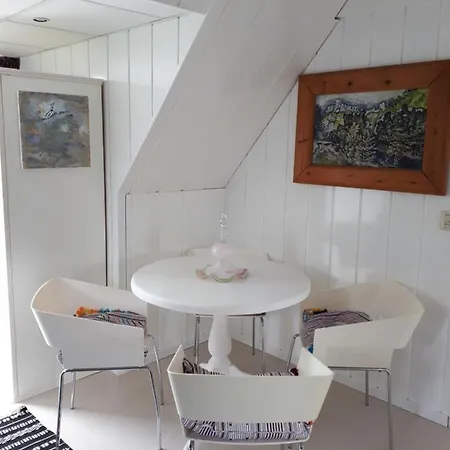 Chez Le Serge * Winkel